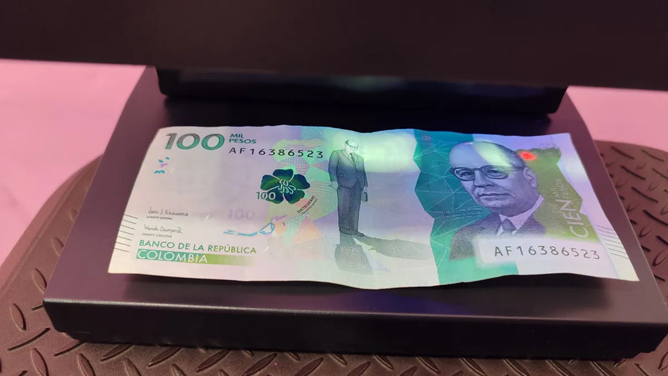 DETECTOR DE BILLETES FALSOS